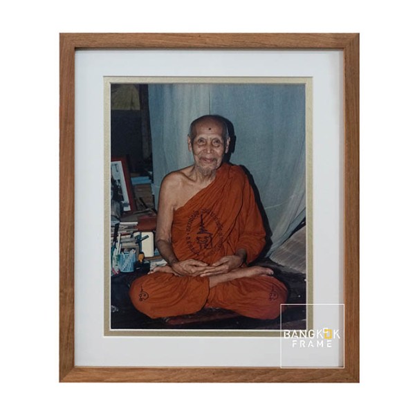 กรอบพระไว้ตั้งบูชา